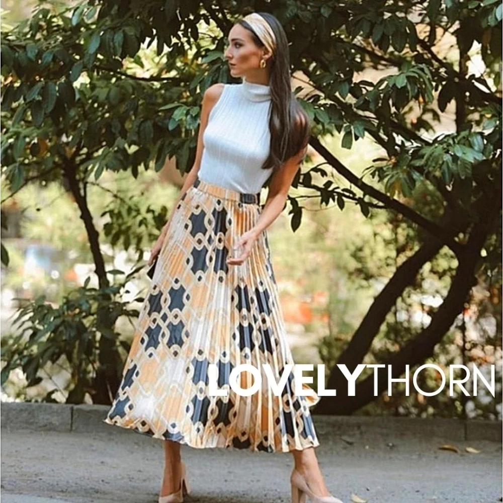 H&M // ltd ed richard allan pleated satin scarf print elastic waist long skirt - Picture 8 of 12